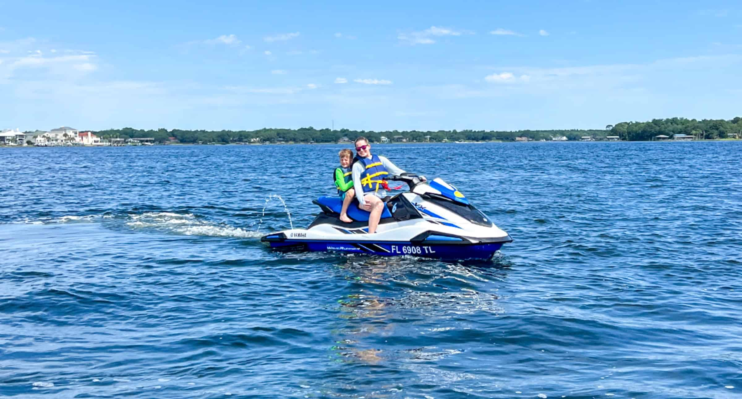 Destin-Dolphin-Excursion-Tour-on-a-Waverunner