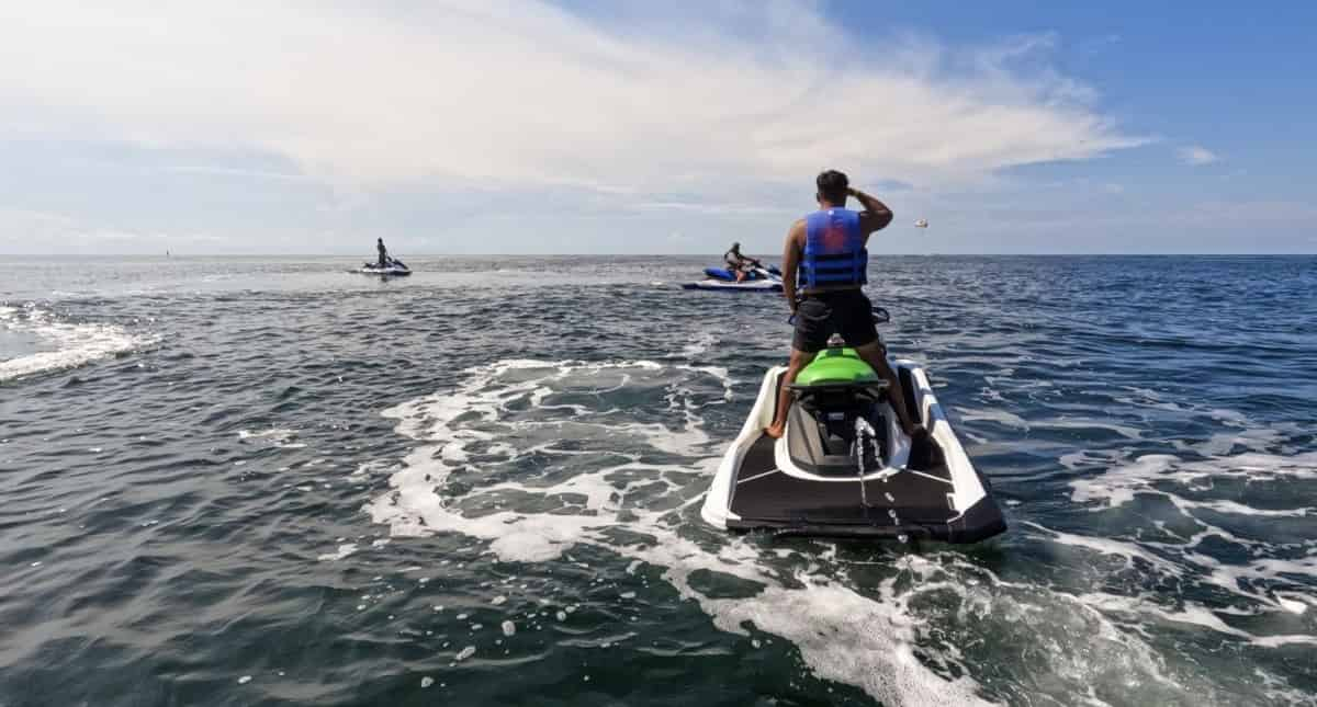 Destin-Dolphin-Excursion-Tour-on-a-Waverunner