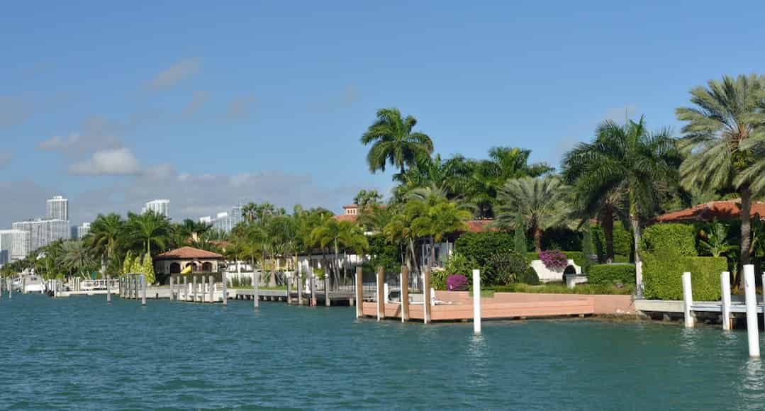 Miamis-Top-Celebrity-Homes-Boat-Tour