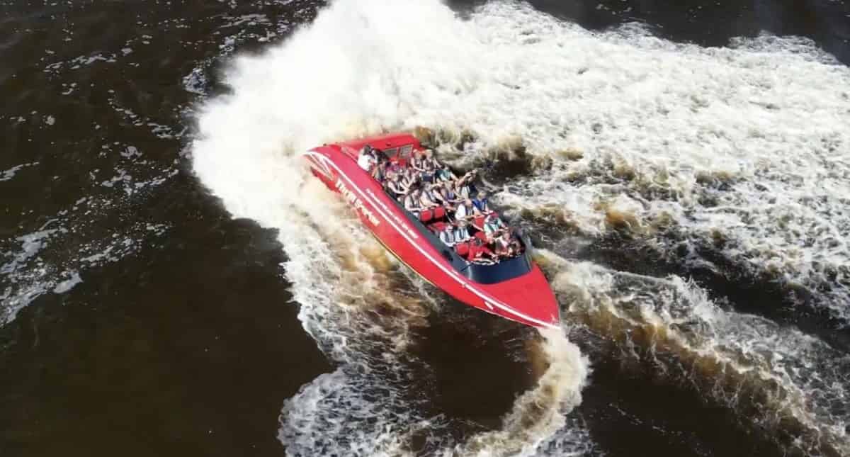 Jet-Boat-Cruise-On-The-Thrill-Seeker