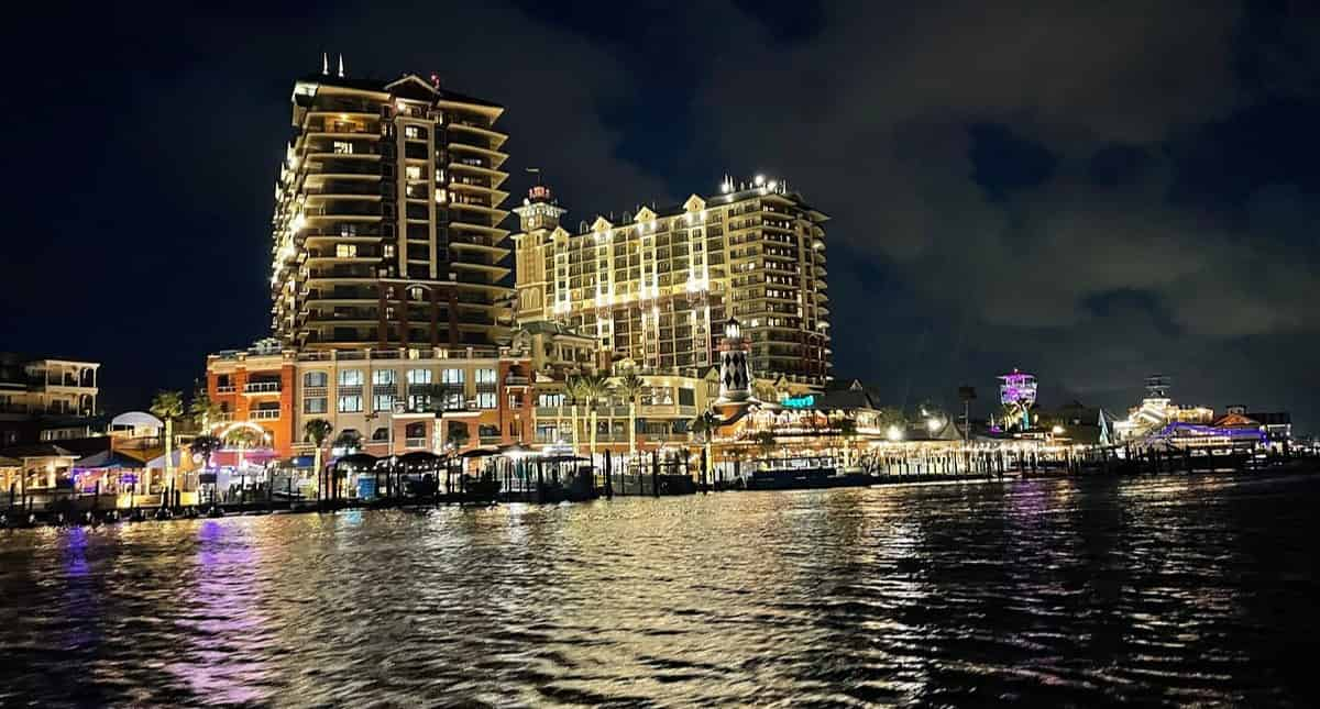 Destin-Harbor-Fireworks-Cruise-Aboard-The-Sunventure