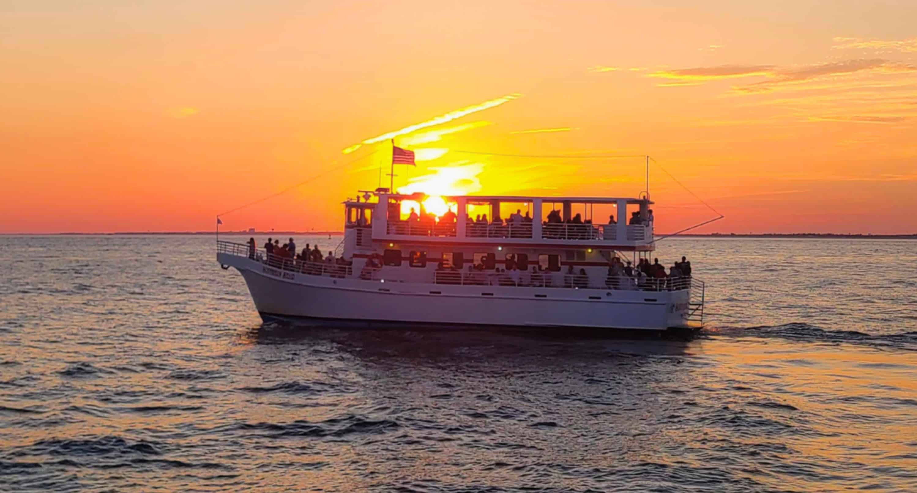 Southern-Star-Sunset-Dolphin-Cruise