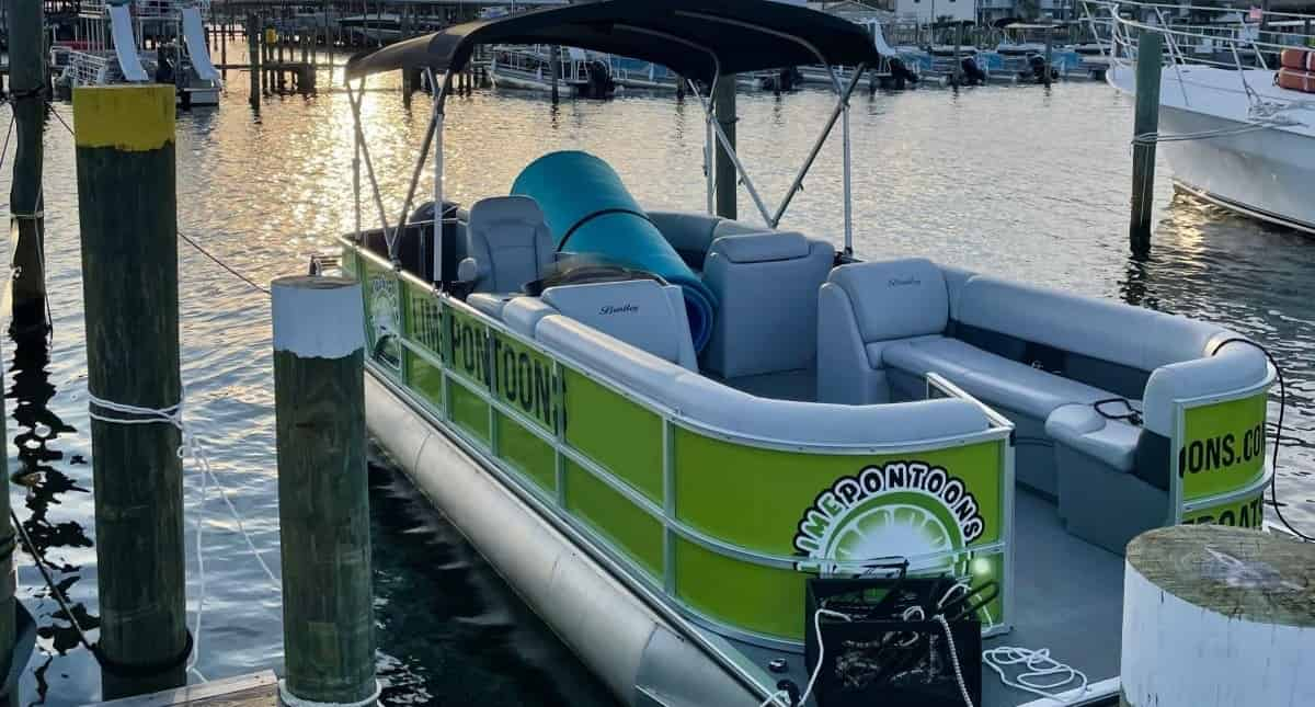 24-Foot-Bentley-Pontoon-Rental