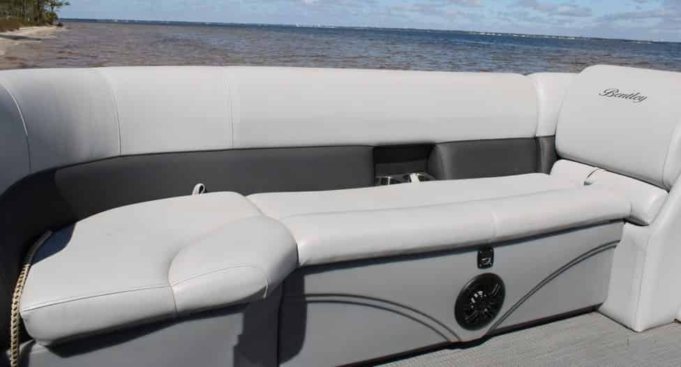 24-Foot-Bentley-Pontoon-Rental