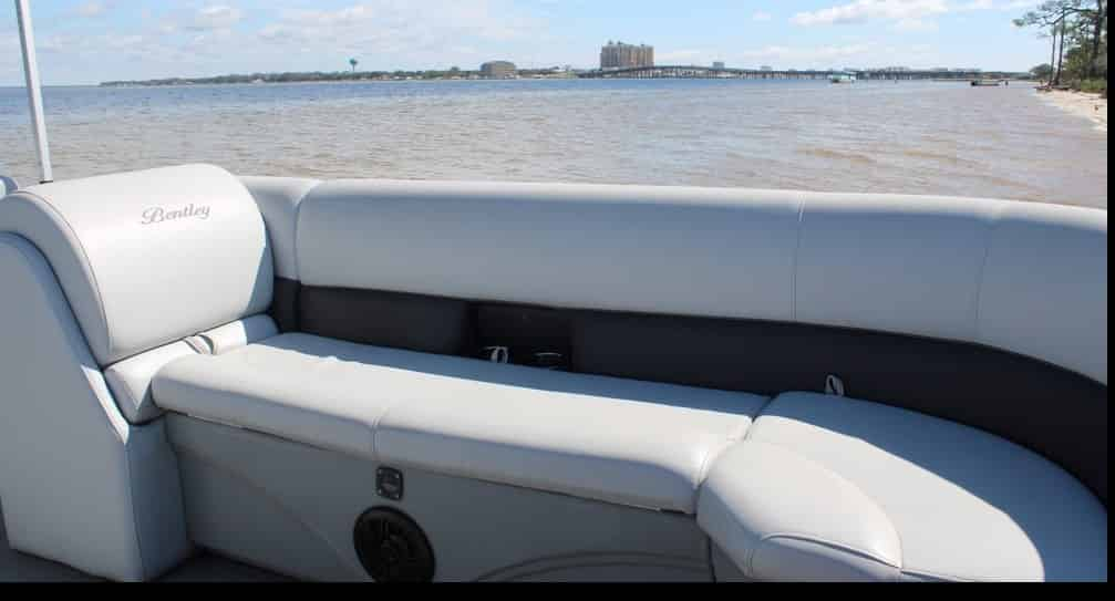 24-Foot-Bentley-Pontoon-Rental