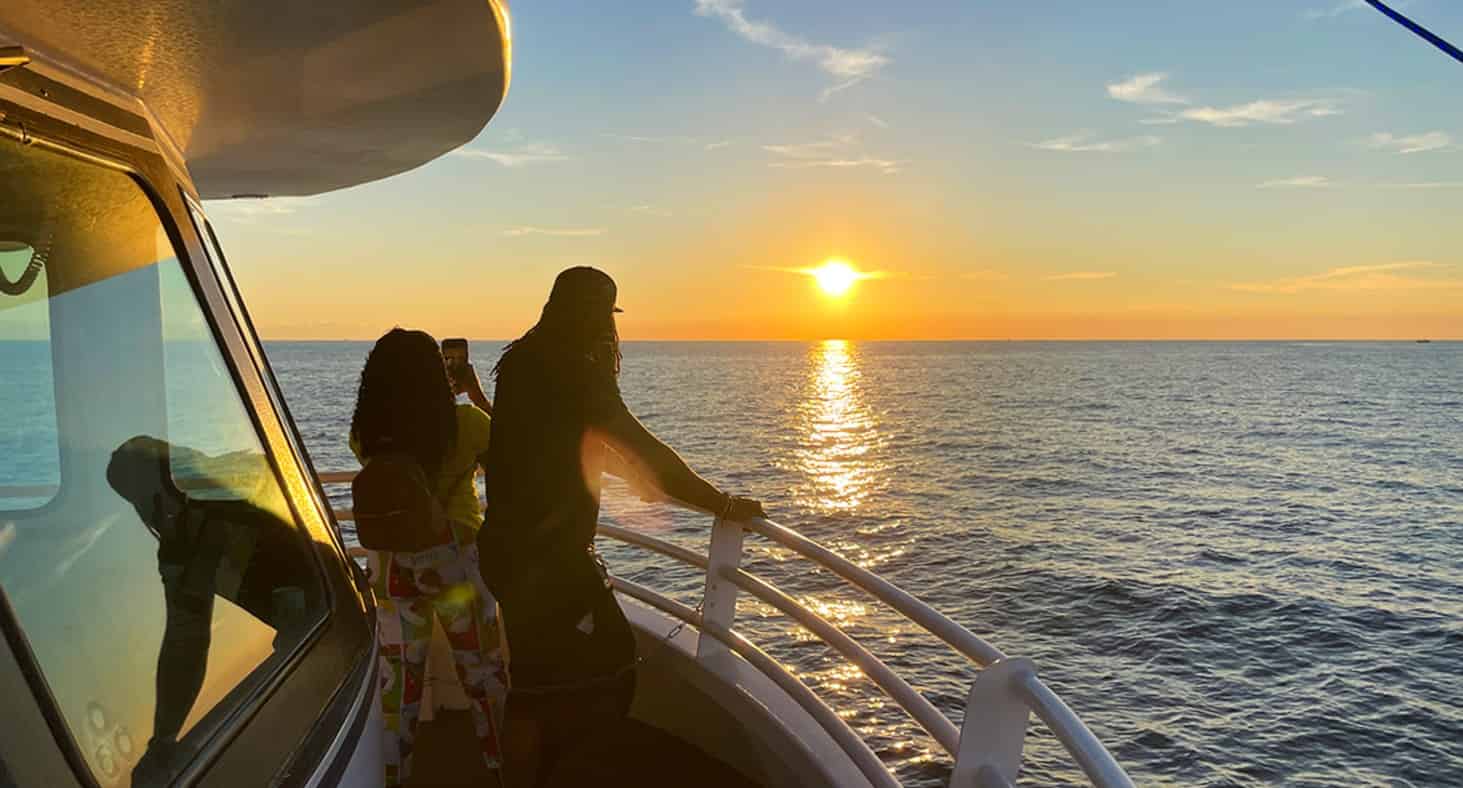 HarborWalk-Village-Sunset-Dolphin-Cruise