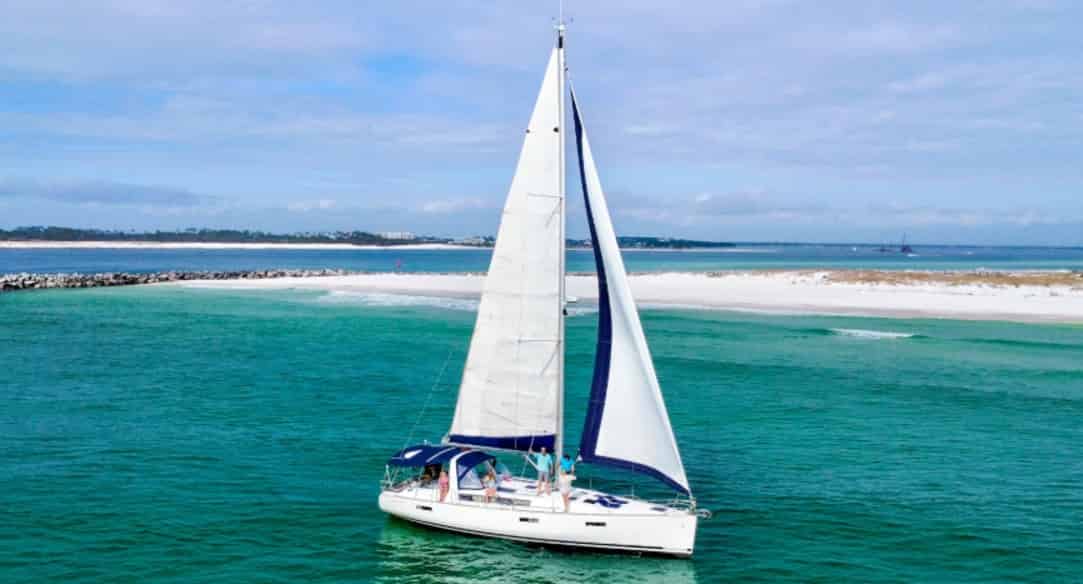 Ohana-Private-Snorkel-Swim-And-Dolphin-Sail