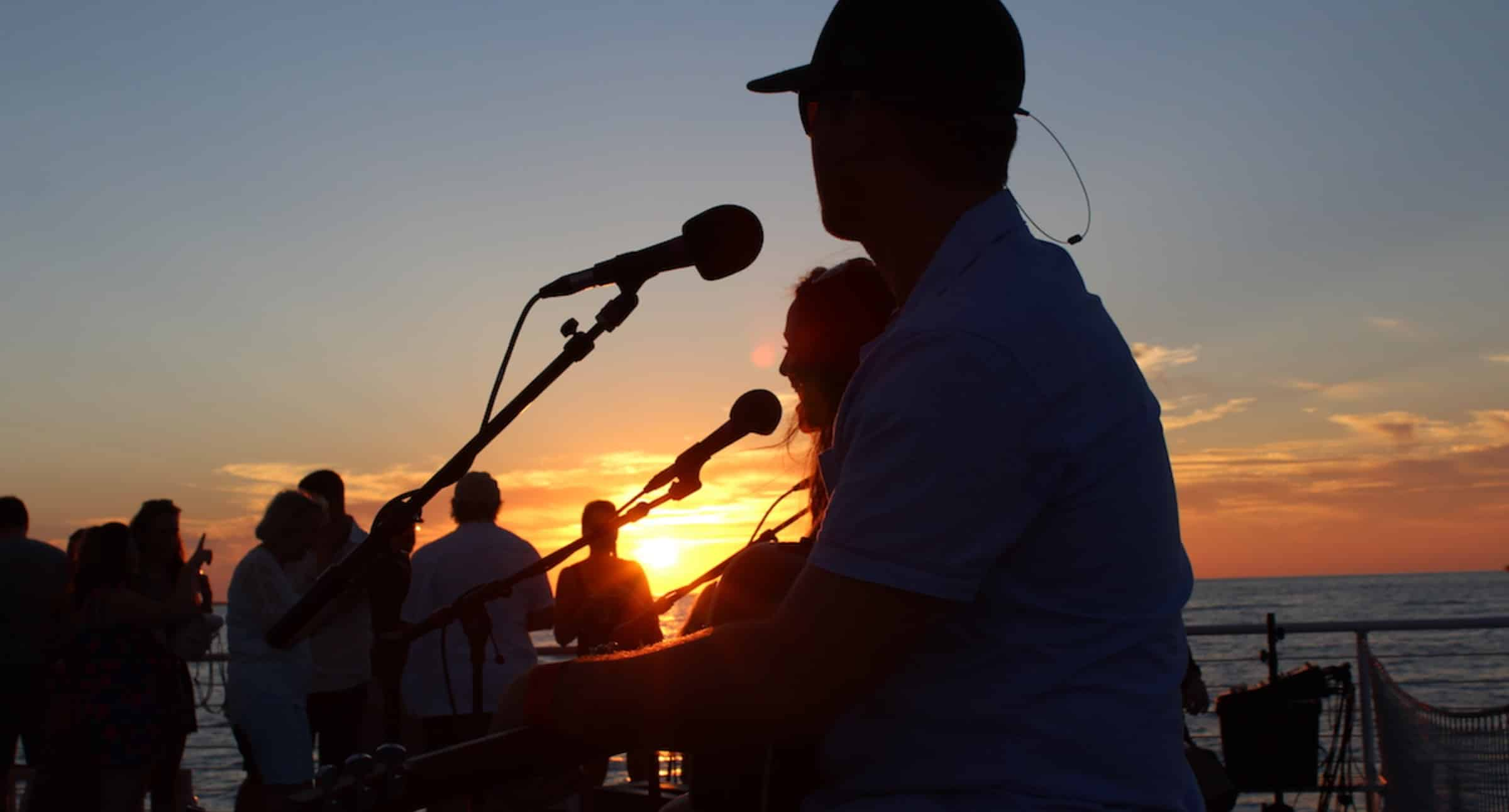 Live-Music-Sunset-Sail-And-Nights-Of-Lights-Viewing