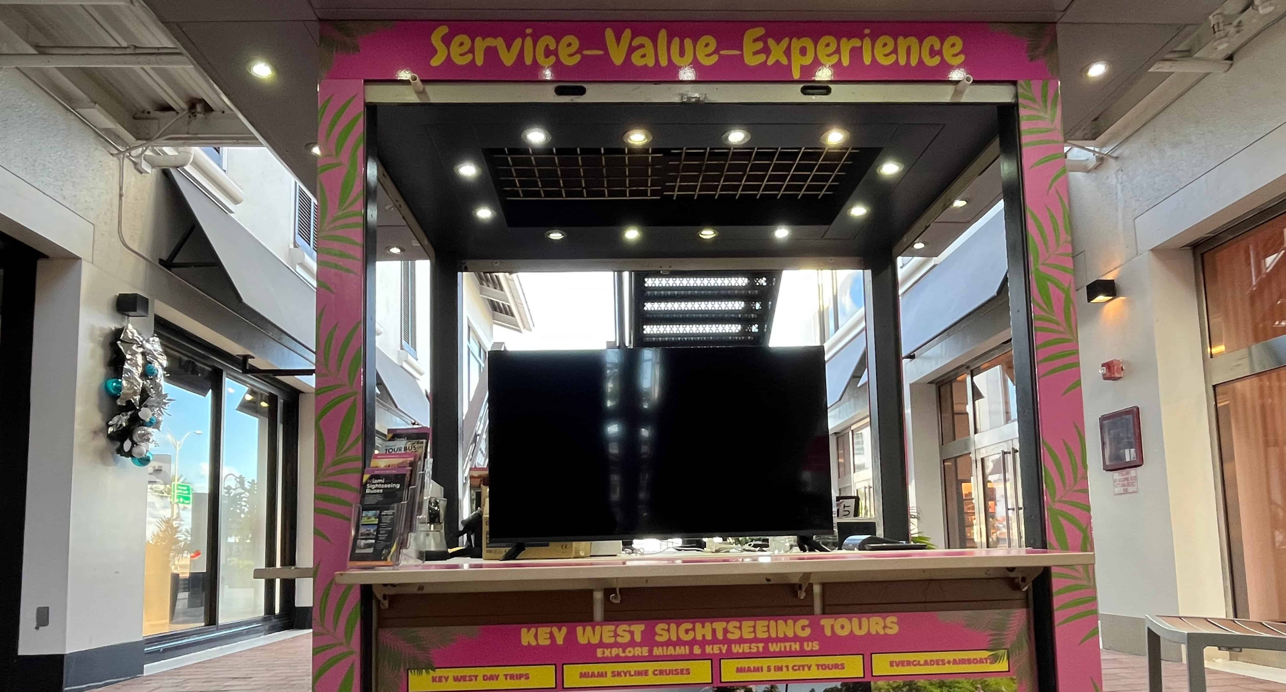 Miami-Millionaire-Homes-Cruise-With-Mojito-Bar