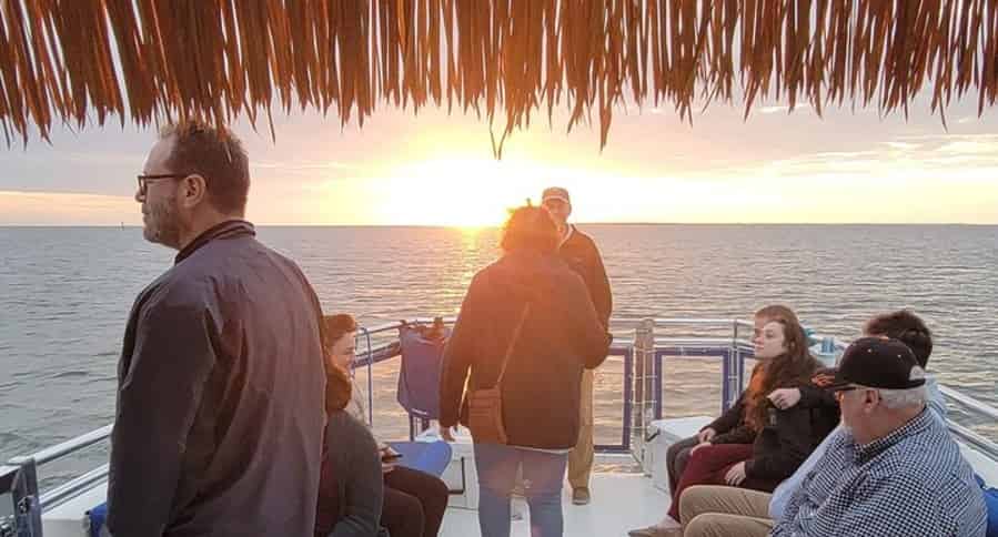 Fort-Myers-Beach-Sunset-Dolphin-Cruise-with-Sanibel-Lighthouse-Views