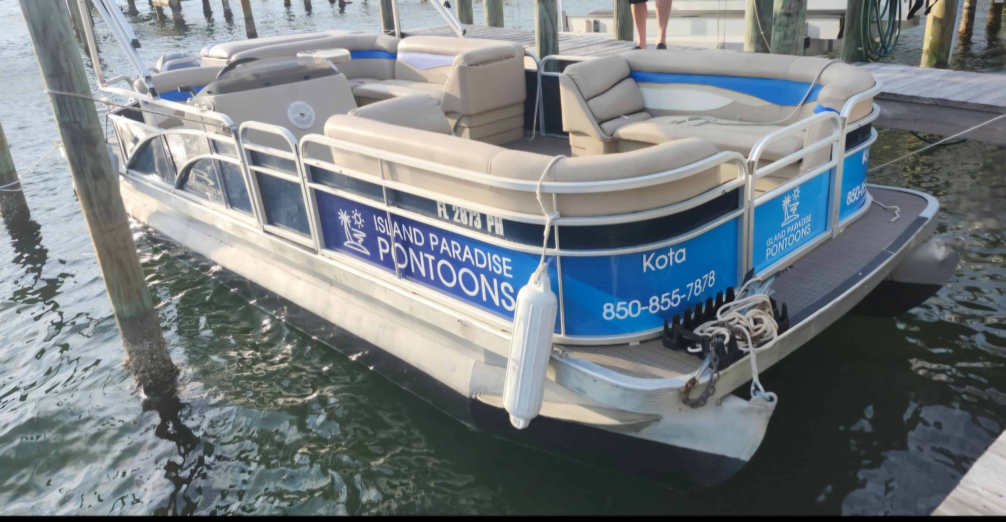 Fort-Walton-Beach-24-foot-Bennington-Pontoon-Boat-Rental-with-Fuel-Included