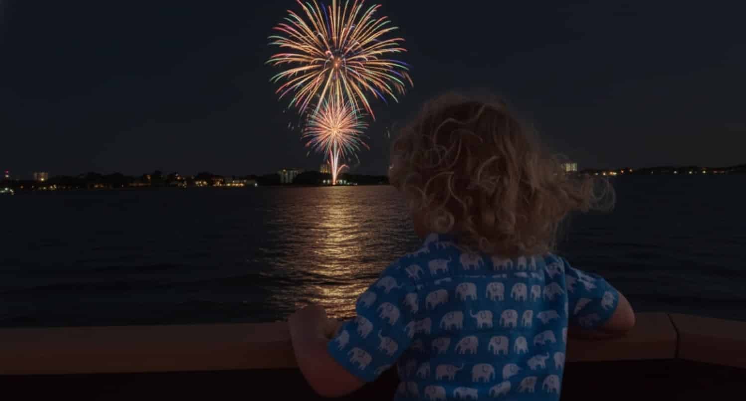 Sandestin-Fireworks-Cruise-Aboard-The-Sunventure-II