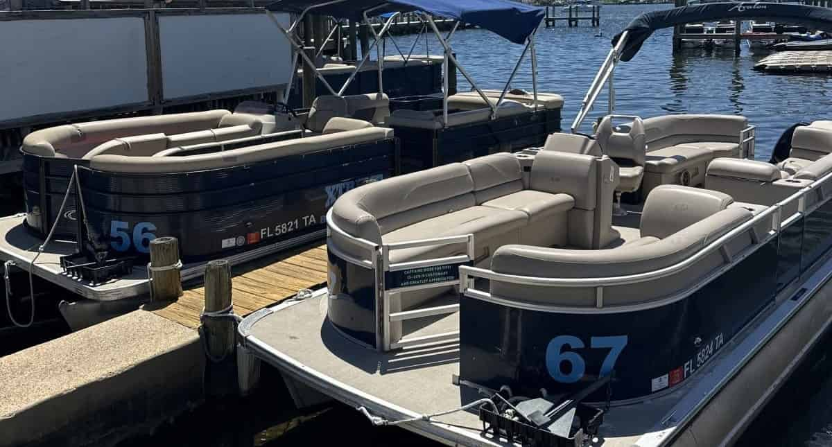 Xtreme-H2O-Crab-Island-Pontoon-Rental