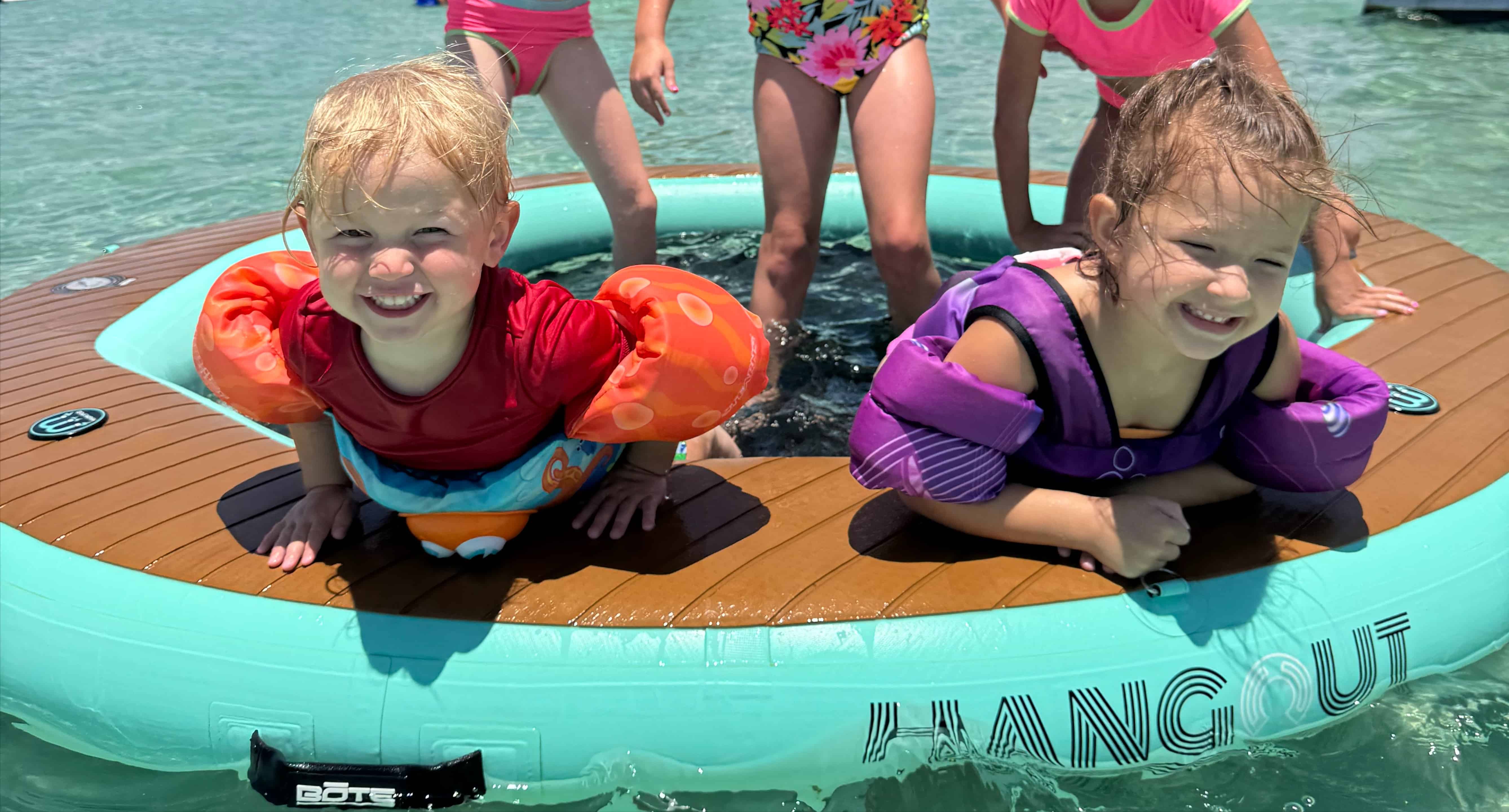 Crab-Island-Destin-Premium-Dolphin-Boat-Tour-With-Restroom