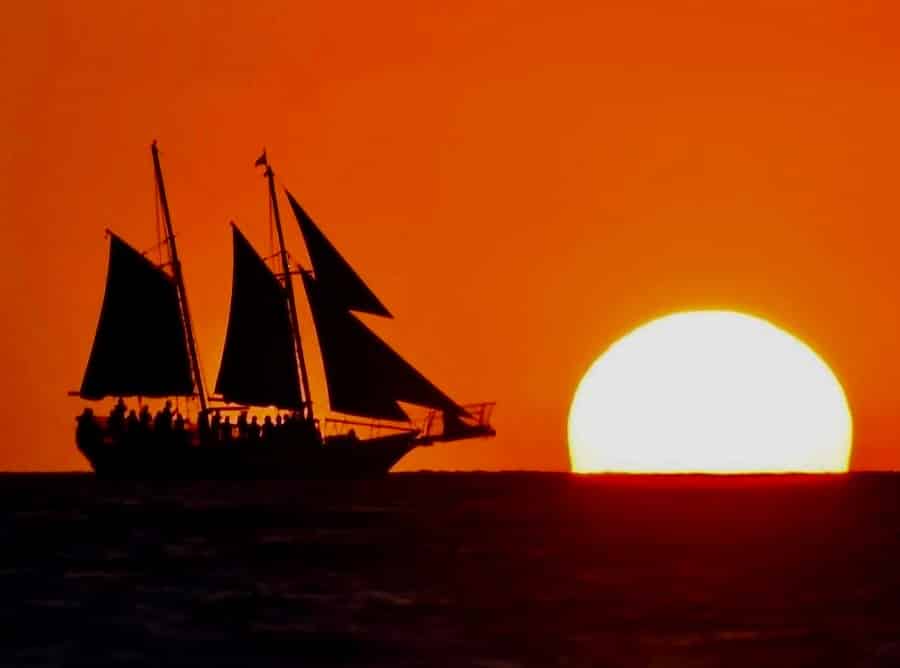 St-Petersburg-Private-Sunset-Sail-aboard-the-Schooner-Suncoast-Horizon
