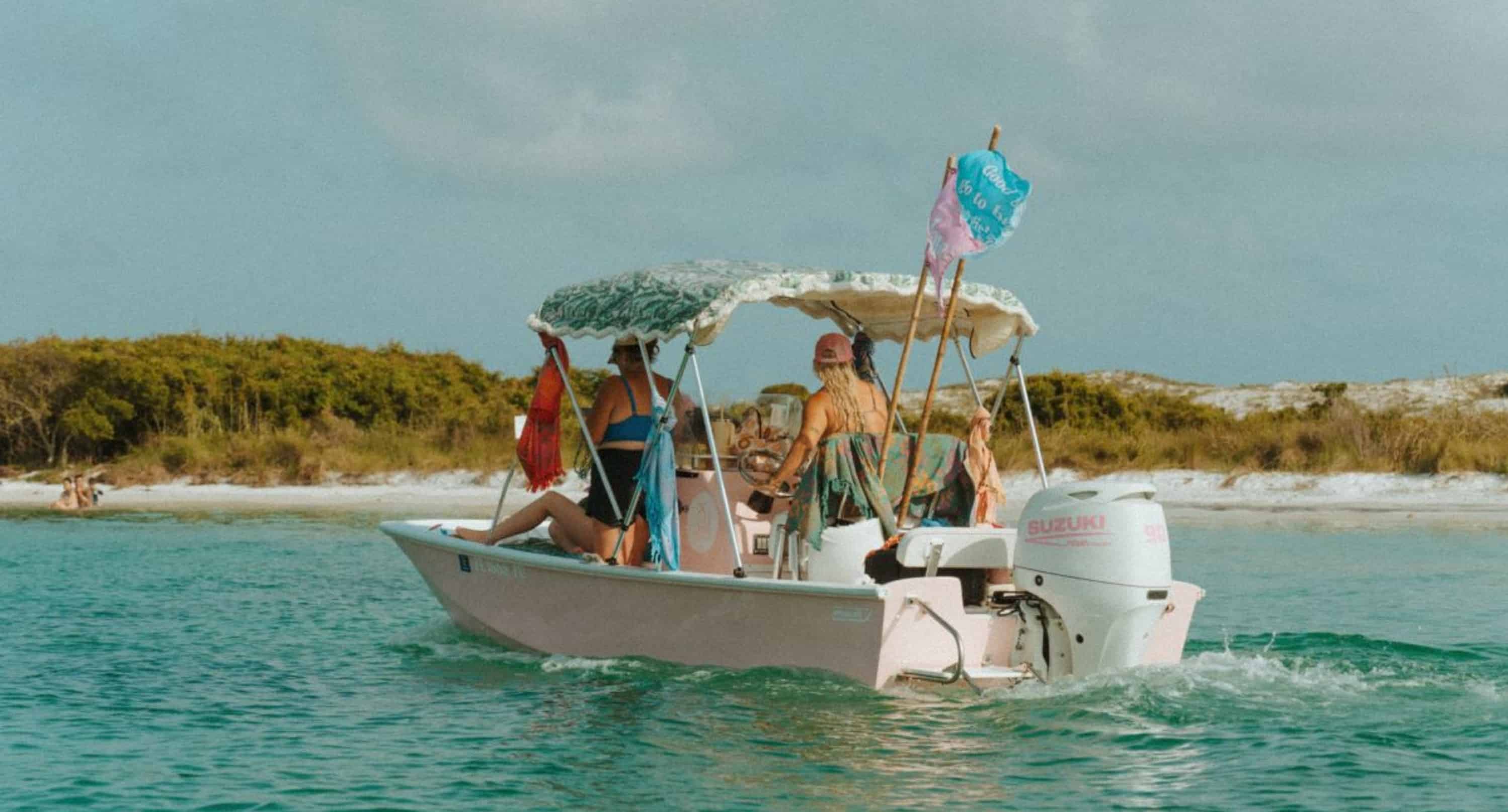 Fort-Walton-Beach-Seas-The-Day-Island-Getaway