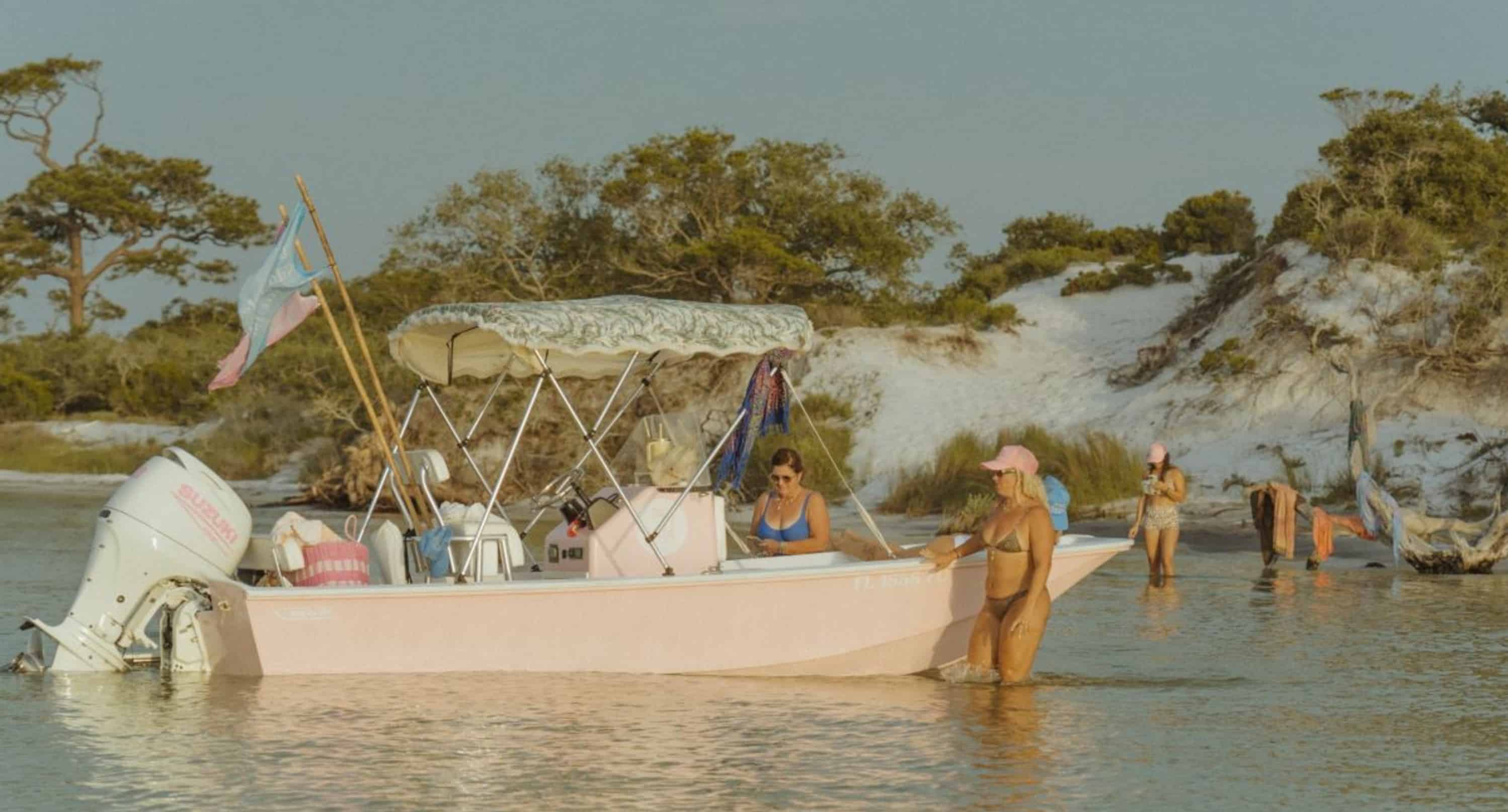 Fort-Walton-Beach-Seas-The-Day-Island-Getaway