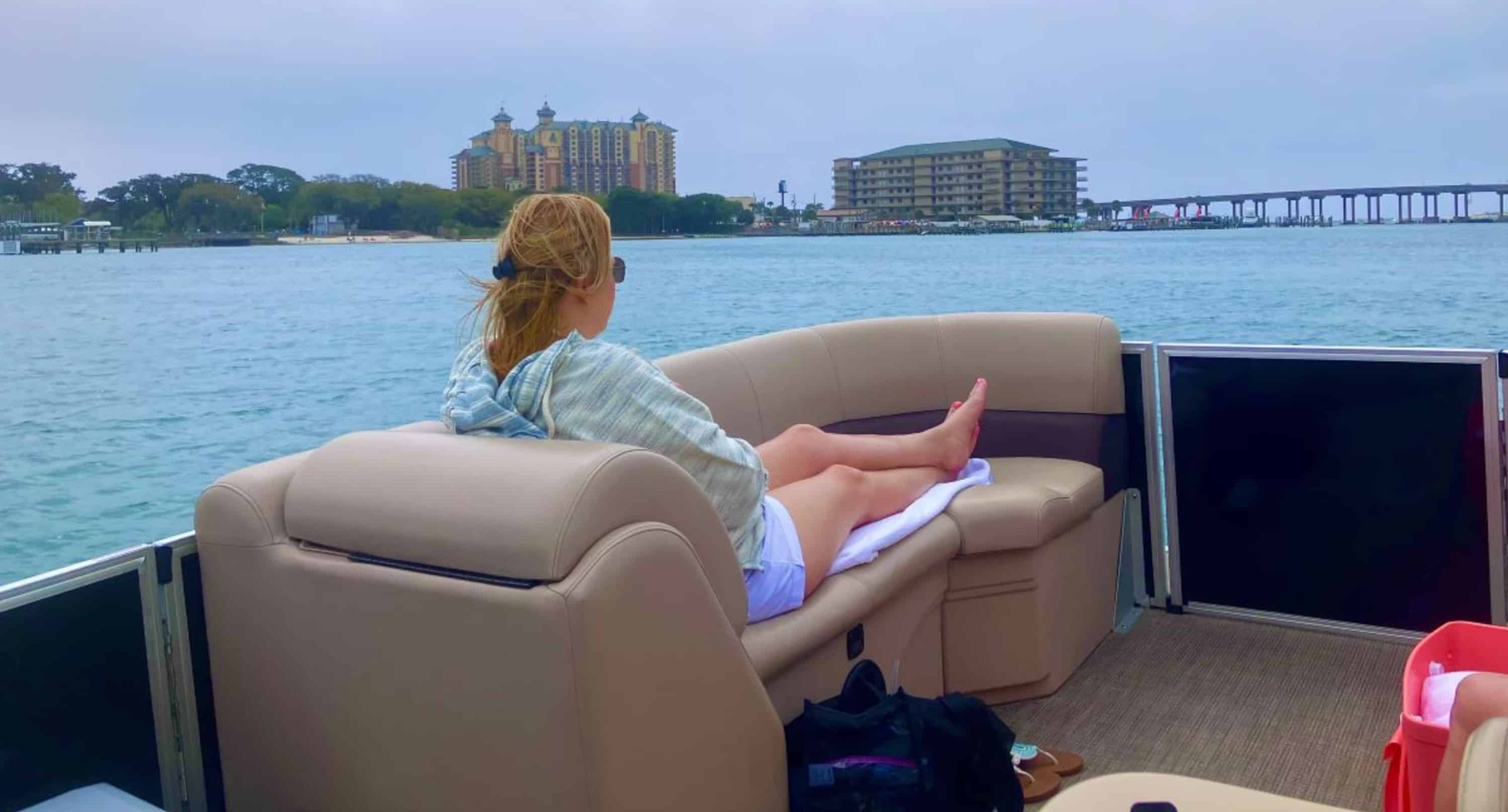 Destin-Boat-Adventure-Aboard-A-Bentley-Tritoon