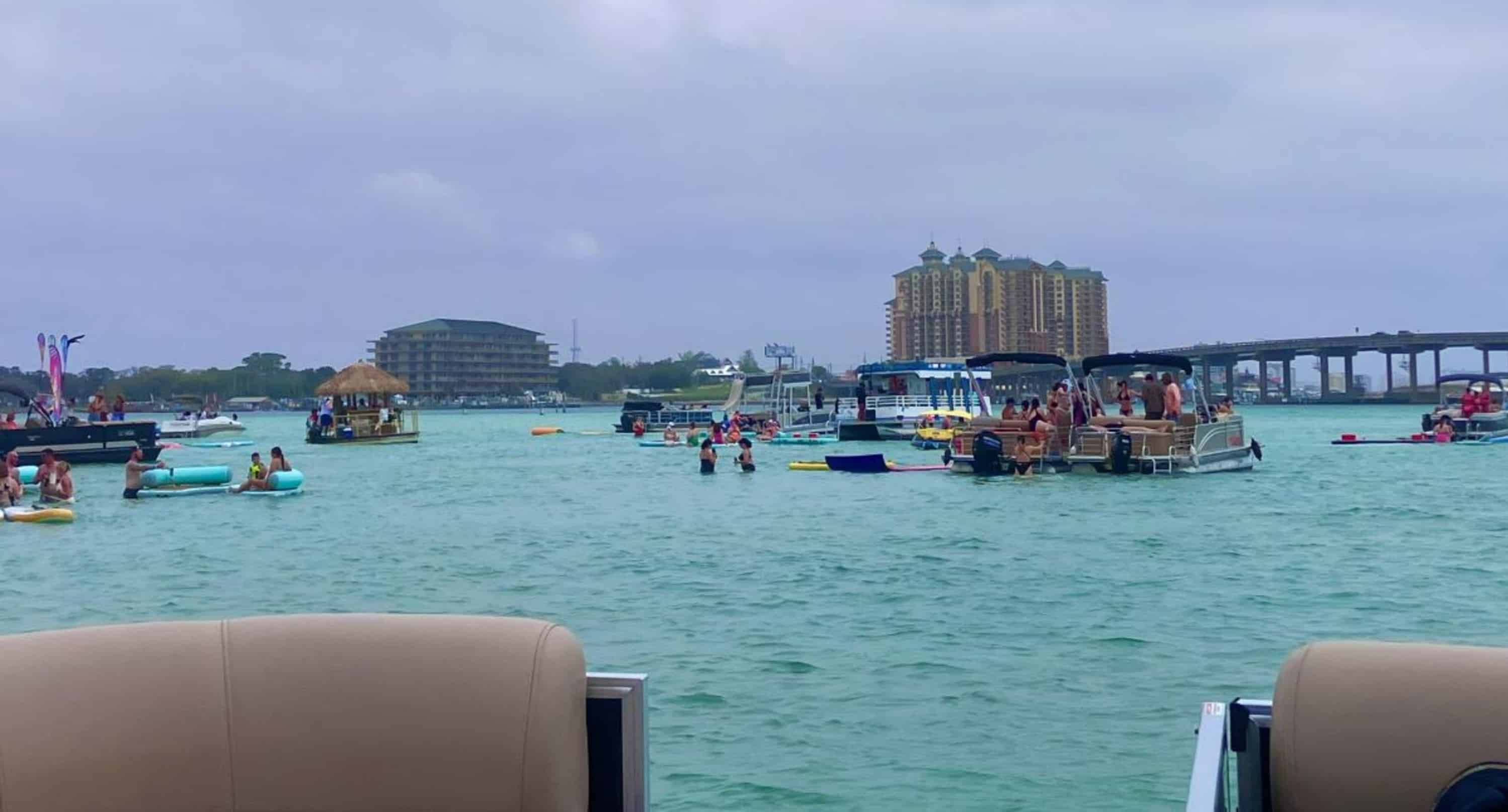 Destin-Boat-Adventure-Aboard-A-Bentley-Tritoon