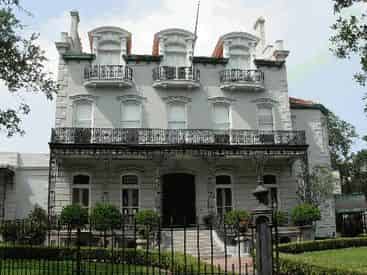 New Orleans City & Cemetery Combo Tour By Cajun Encounters