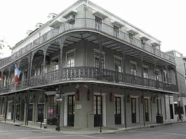 French Quarter and Cemetery Tour By New Orleans Legendary Walking Tours