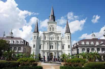 New Orleans City Saver - City Bus Tour & Natchez Daytime River Cruise