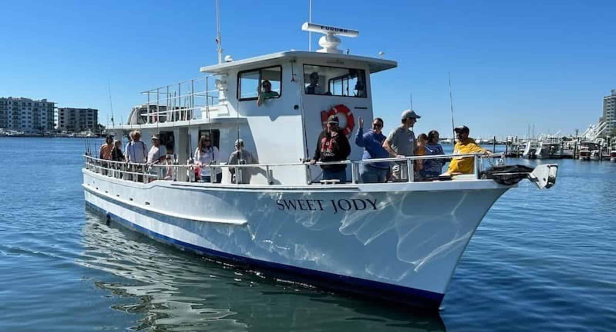 Destin-5-Hour-Deep-Sea-Family-Friendly-Party-Boat-Fishing