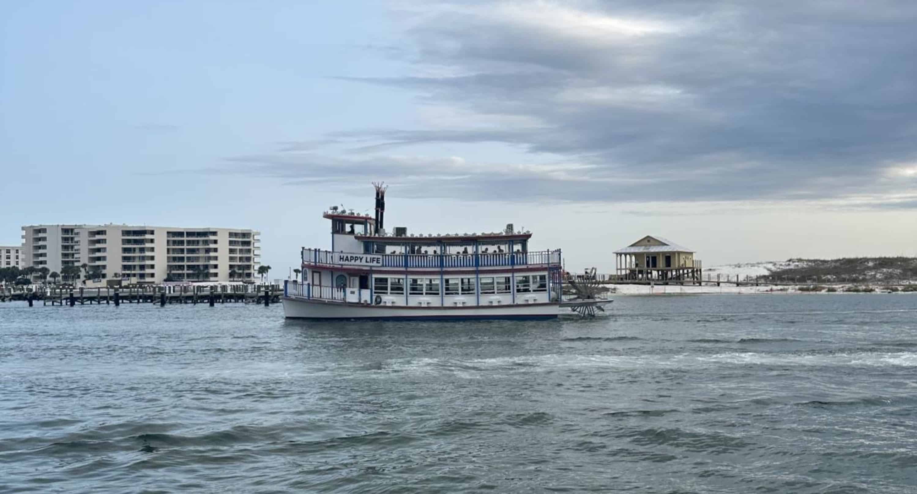 Destin-Harbor-Murder-Mystery-Dinner-Cruise