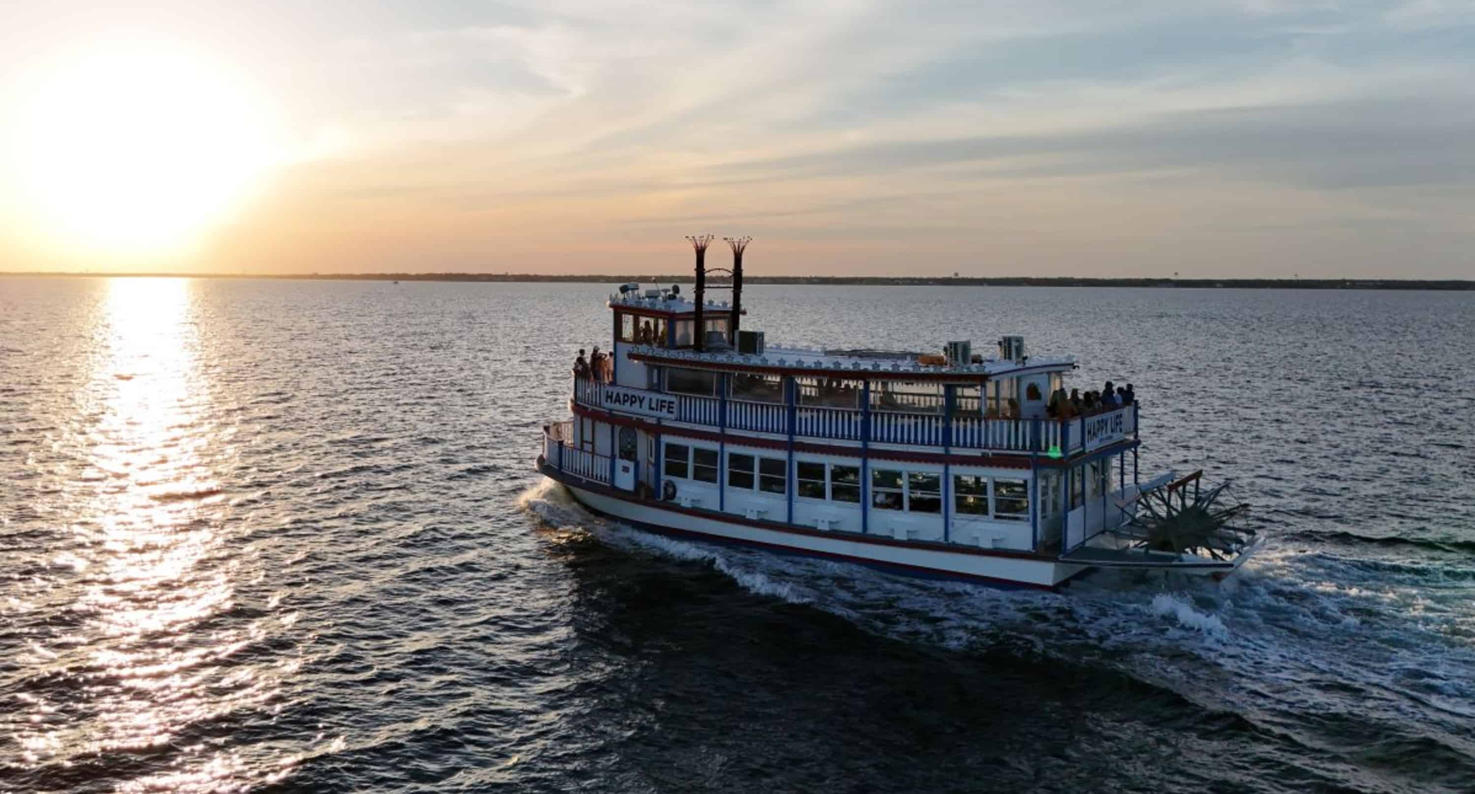 Destin-Harbor-Murder-Mystery-Dinner-Cruise