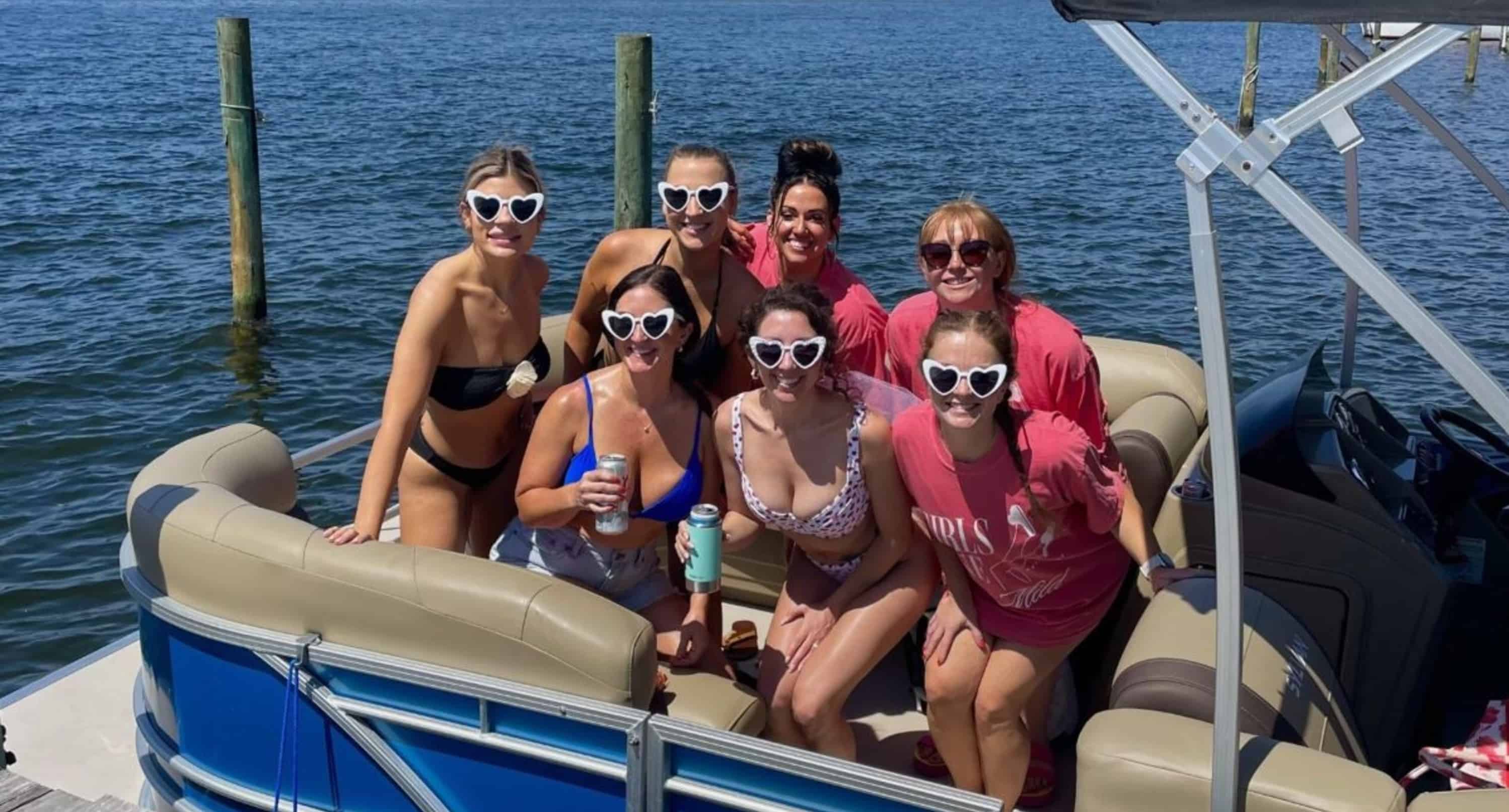 Fort-Walton-Beach-Private-Pontoon-Charter-with-Lounge-Floats
