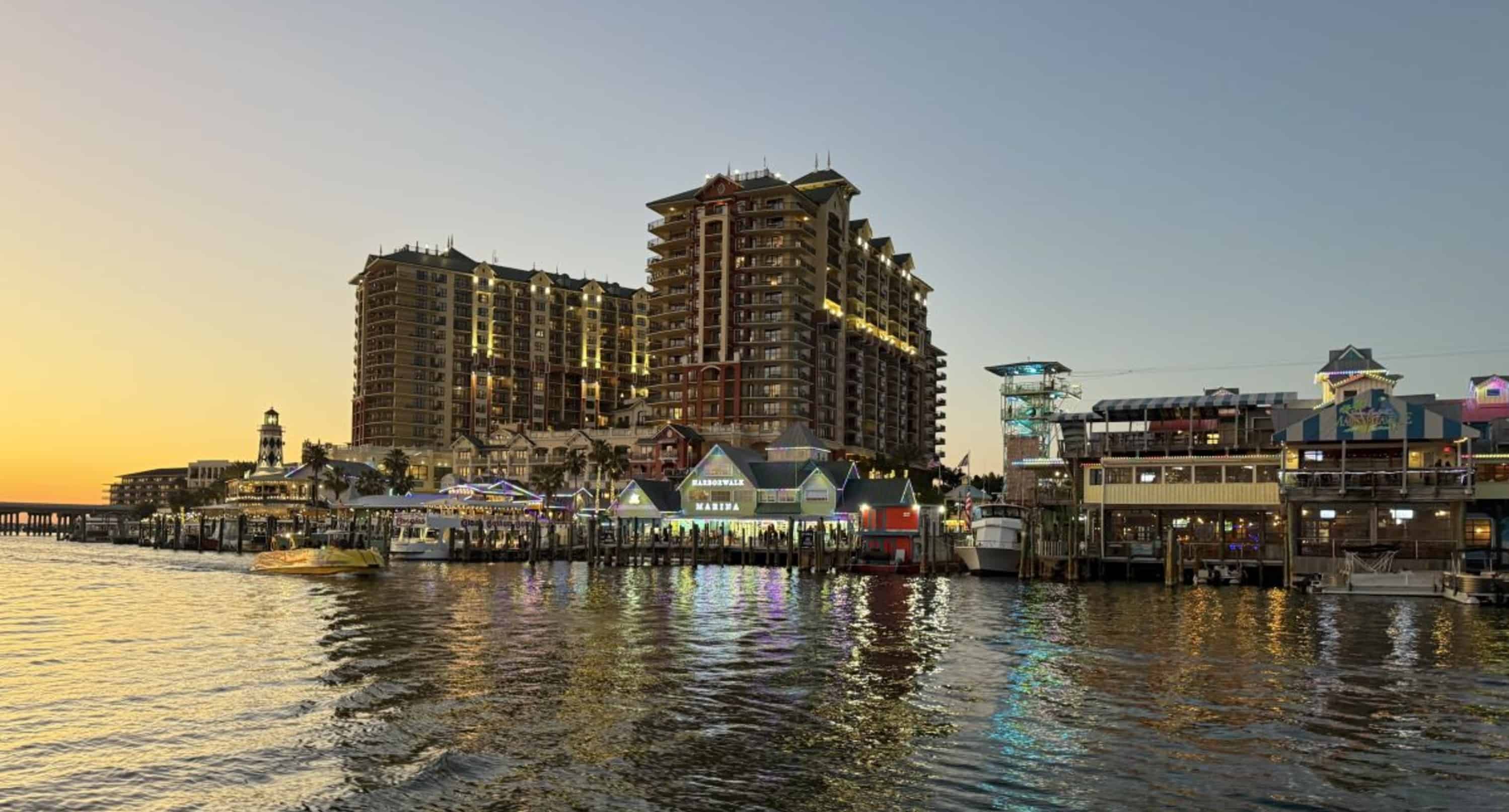 Fort-Walton-Beach-Sunset-Dolphin-Cruise