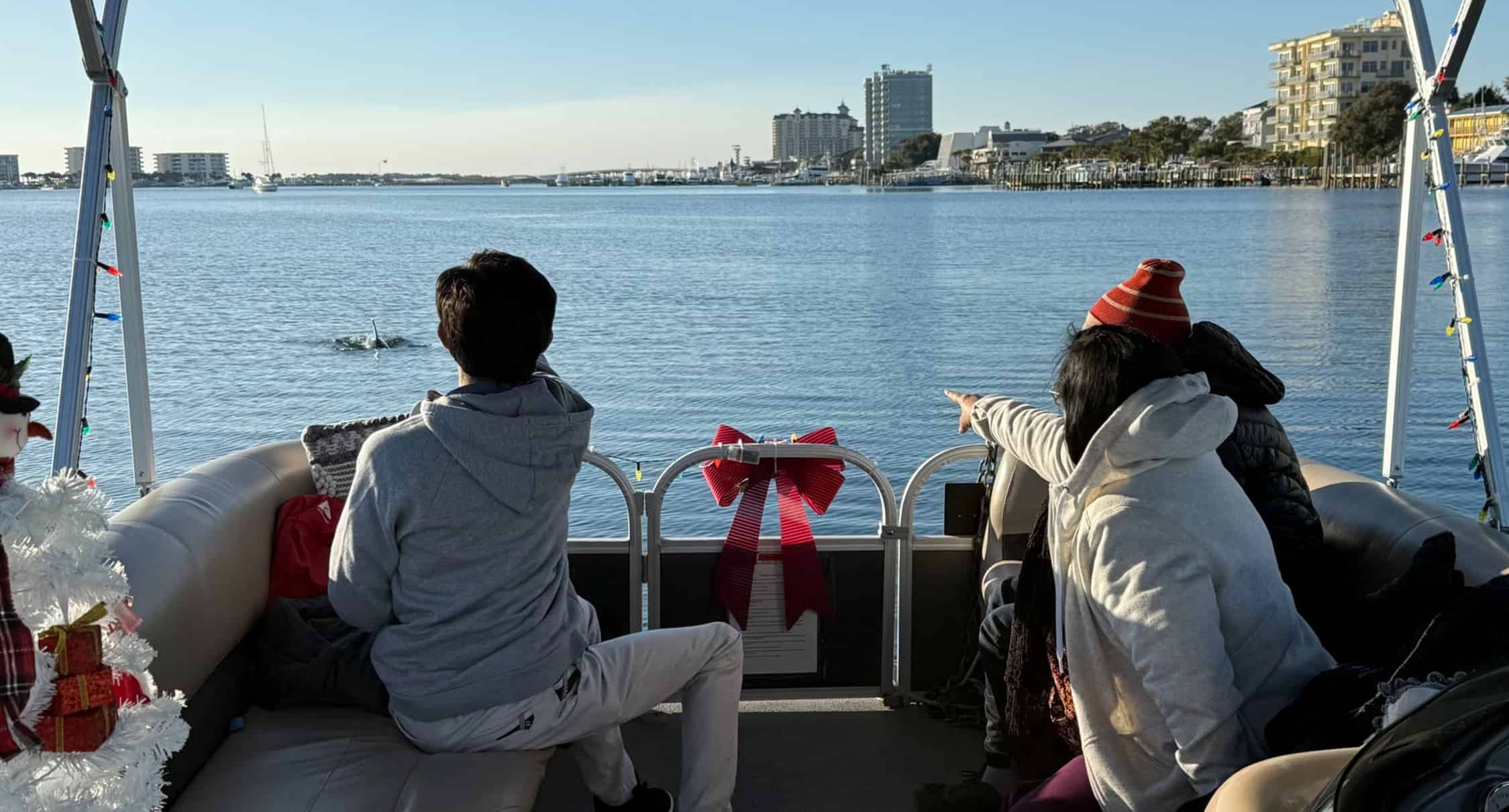 Destin-Pontoon-Boat-Harbor-and-Bay-Cruise