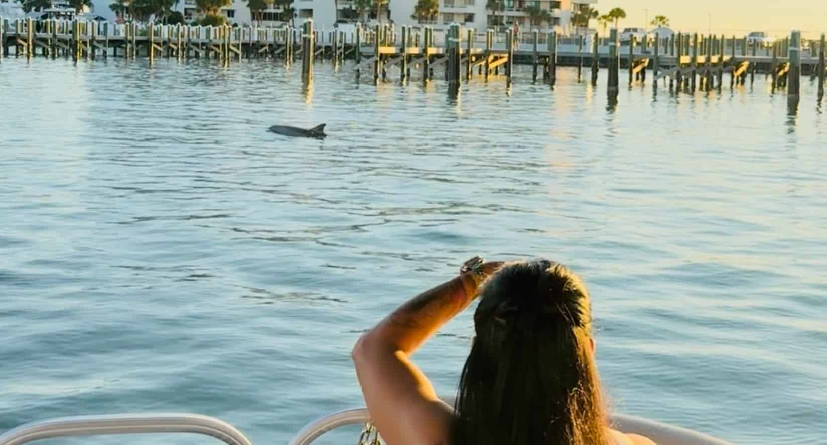 Destin-Pontoon-Boat-Harbor-and-Bay-Cruise