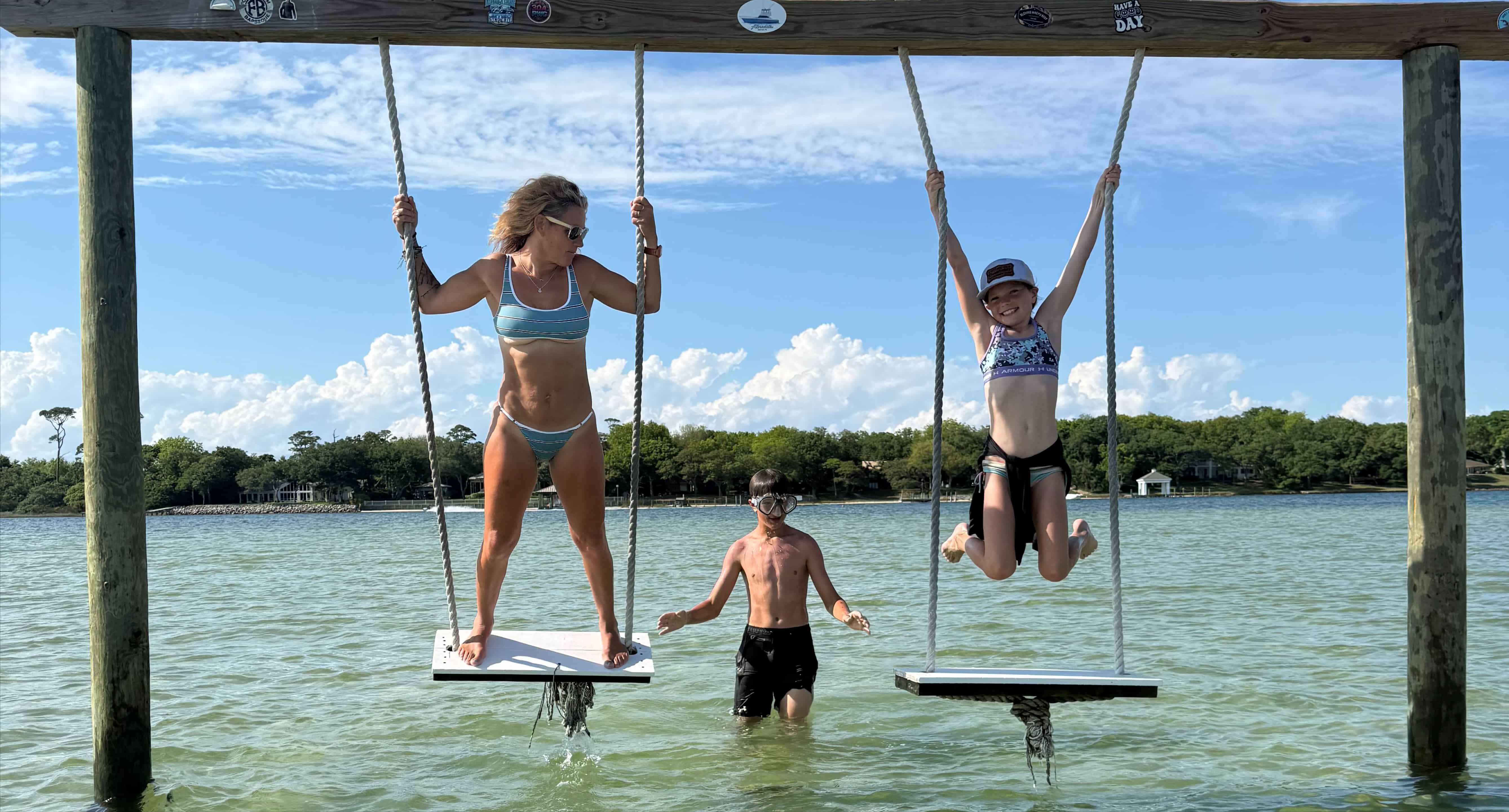 Fort-Walton-Beach-Crab-Island-Pontoon-Boat-Rental-for-up-to-12-Passengers