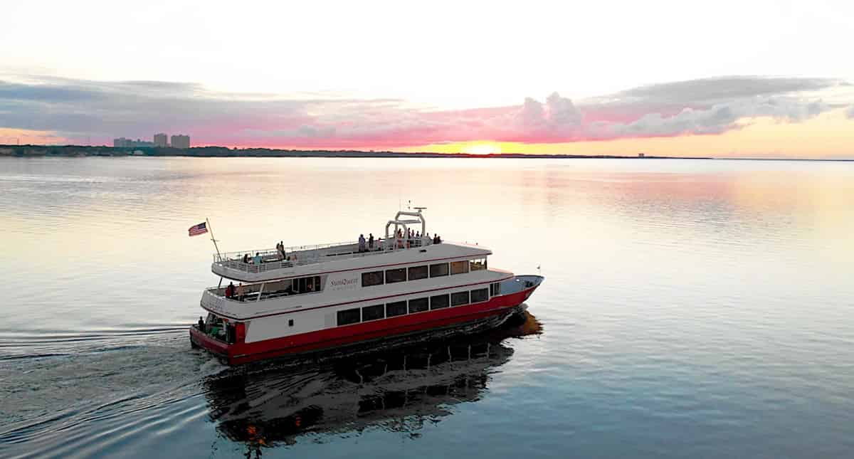 Sandestin-Destin-Fine-Dining-Dinner-and-Dancing-Cruise