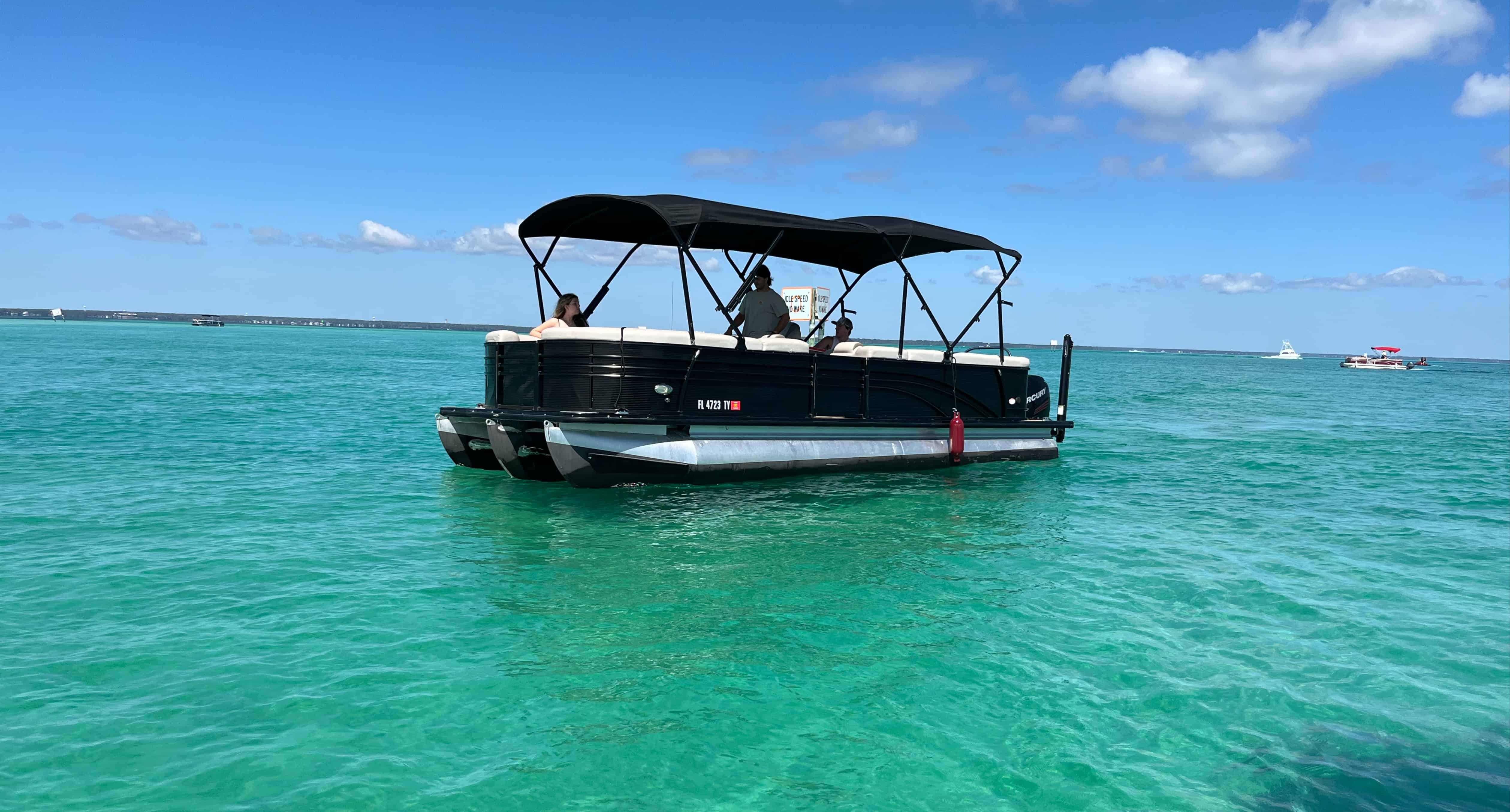 Fort-Walton-Beach-Harris-Sunliner-240-Quad-Lounge-Pontoon-Charter-with-Captain