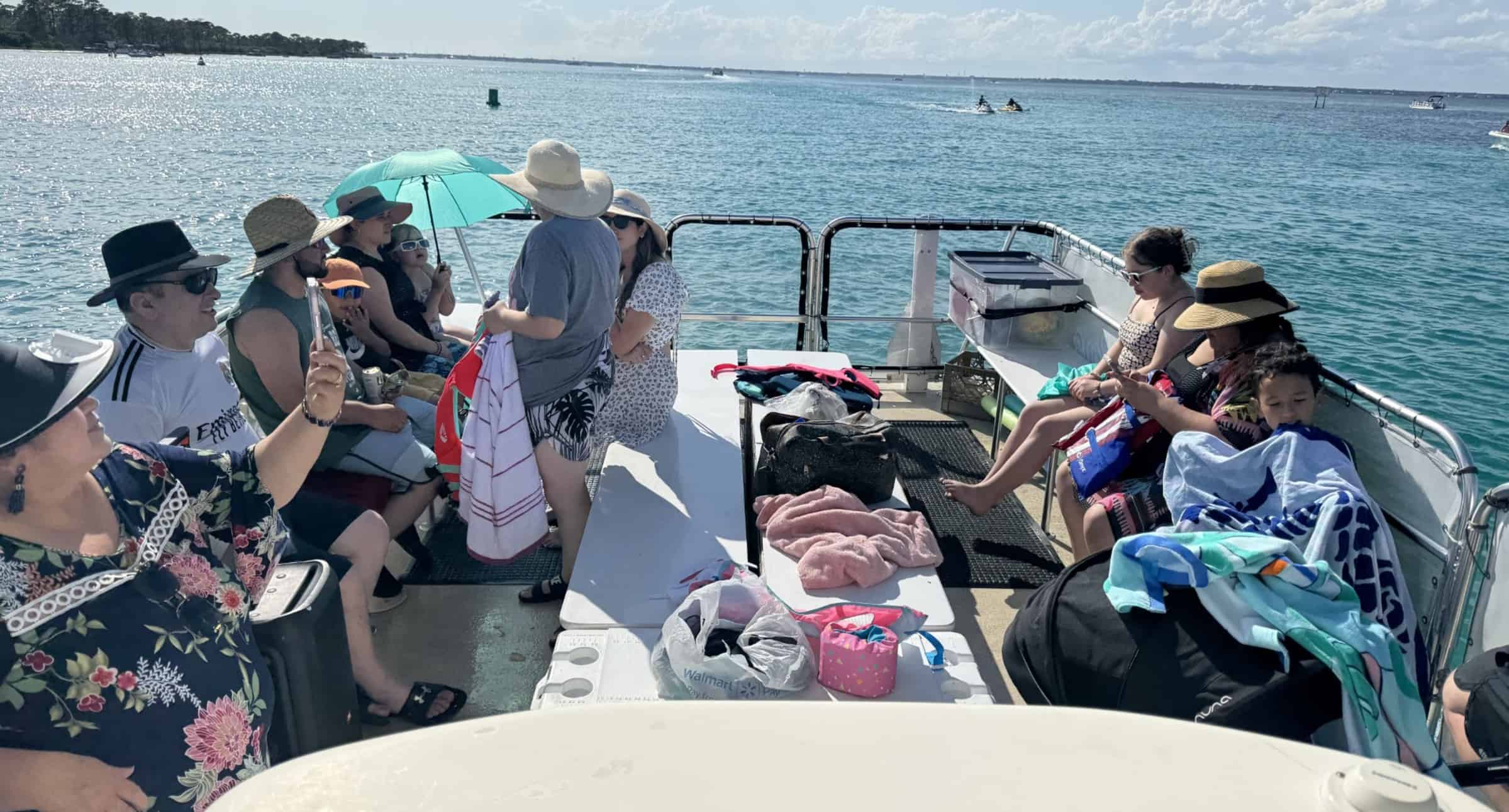 Fort-Walton-Beach-Crab-Island-and-Dolphin-Cruise