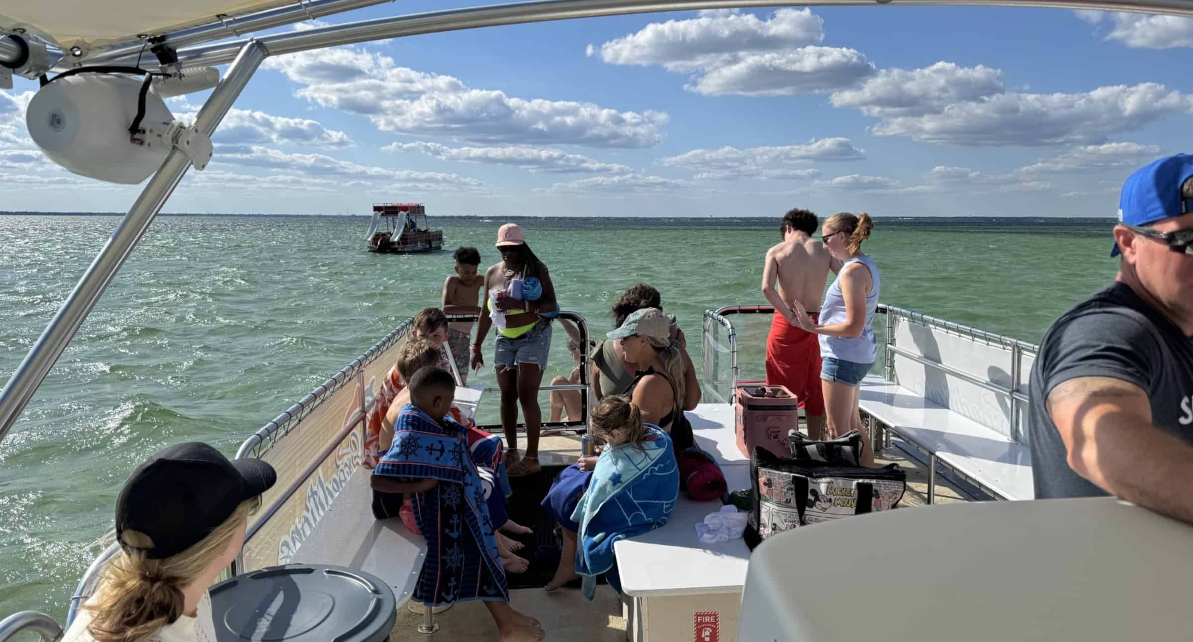 Fort-Walton-Beach-Crab-Island-and-Dolphin-Cruise