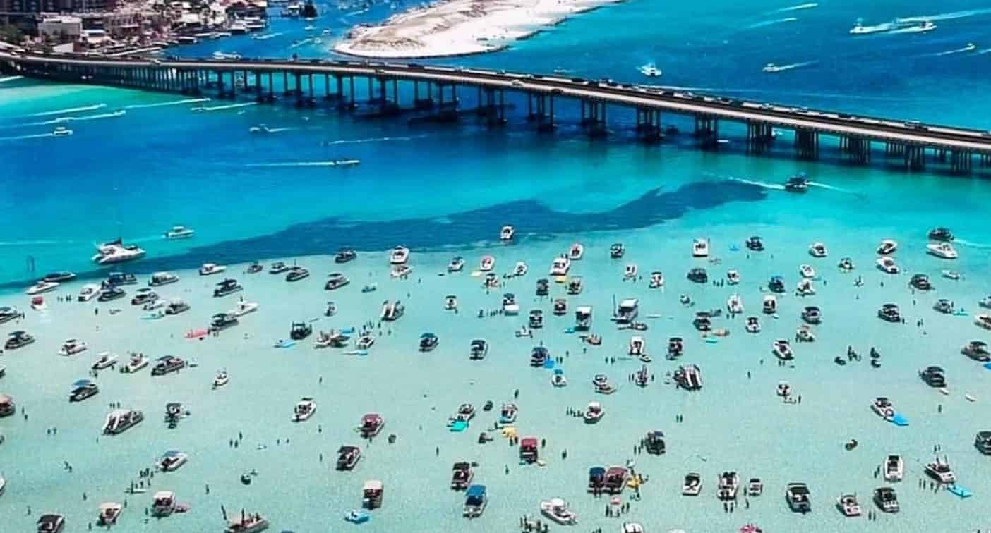 Fort-Walton-Beach-Crab-Island-and-Dolphin-Cruise