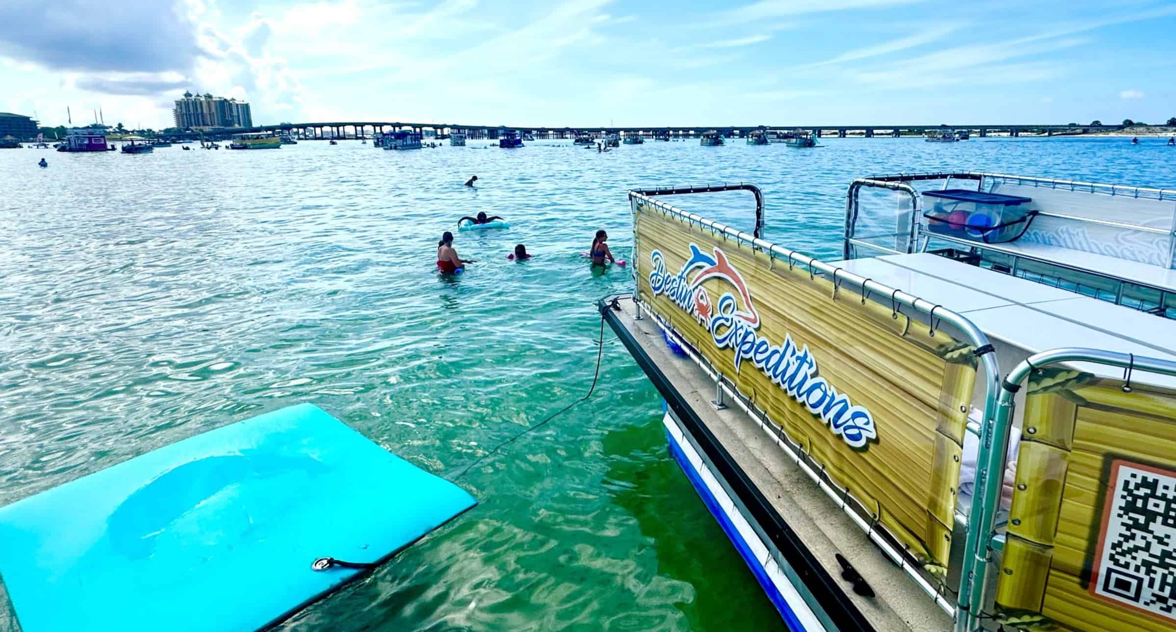 Fort-Walton-Beach-Crab-Island-and-Dolphin-Cruise
