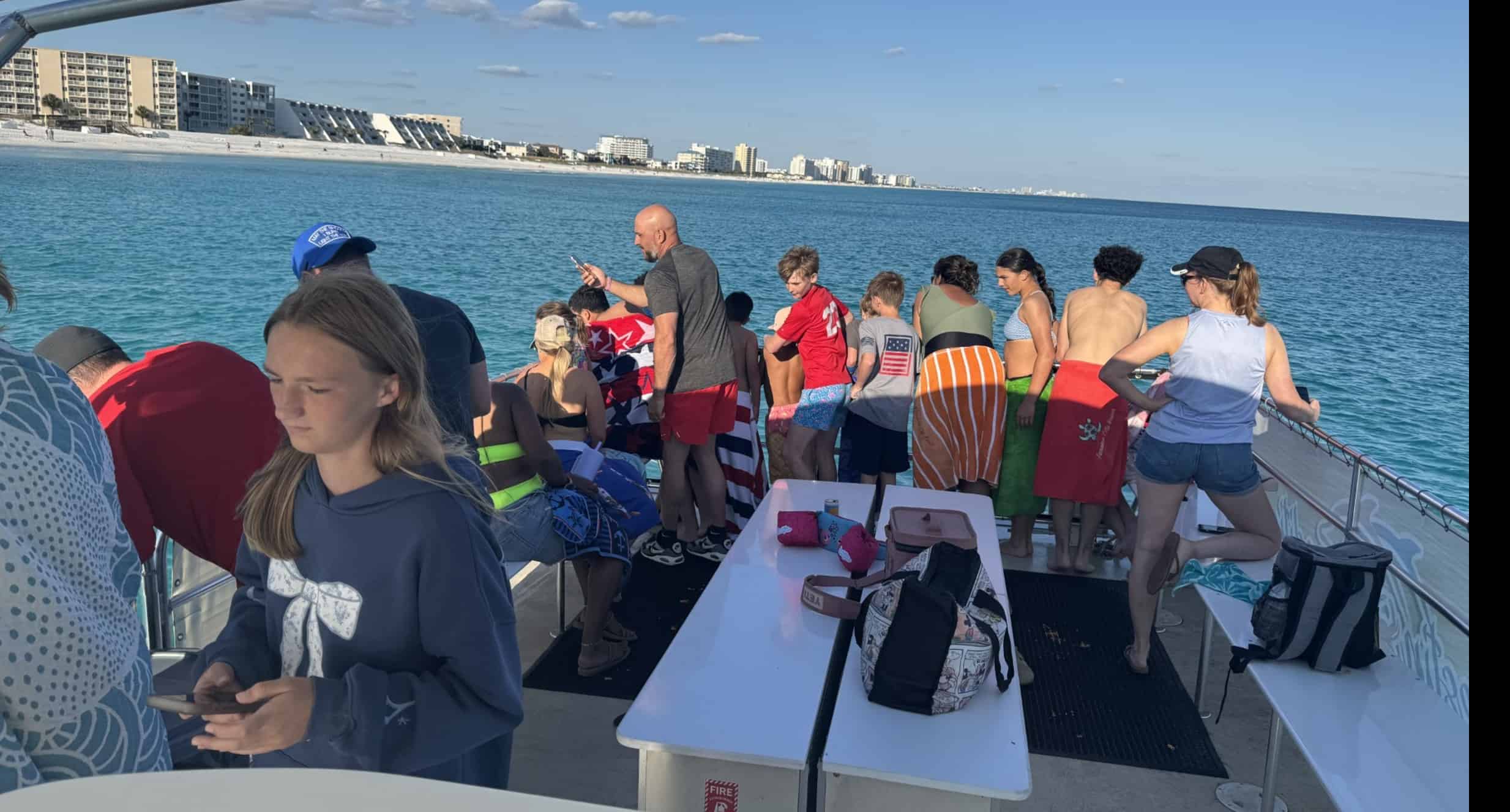 Fort-Walton-Beach-Crab-Island-and-Dolphin-Cruise