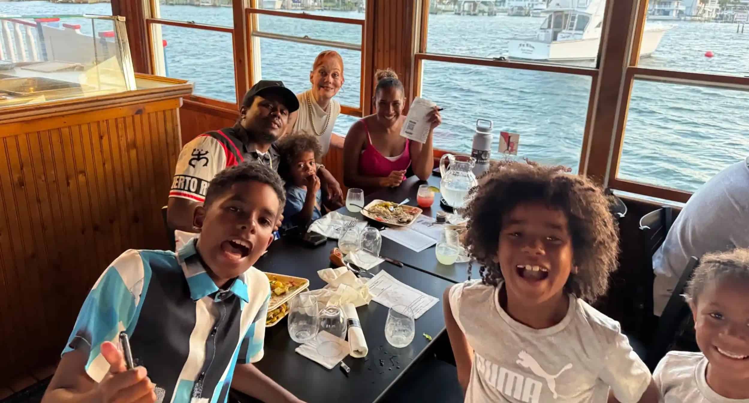 Destin-Murder-Mystery-Dinner-Cruise-Aboard-the-Happy-Life