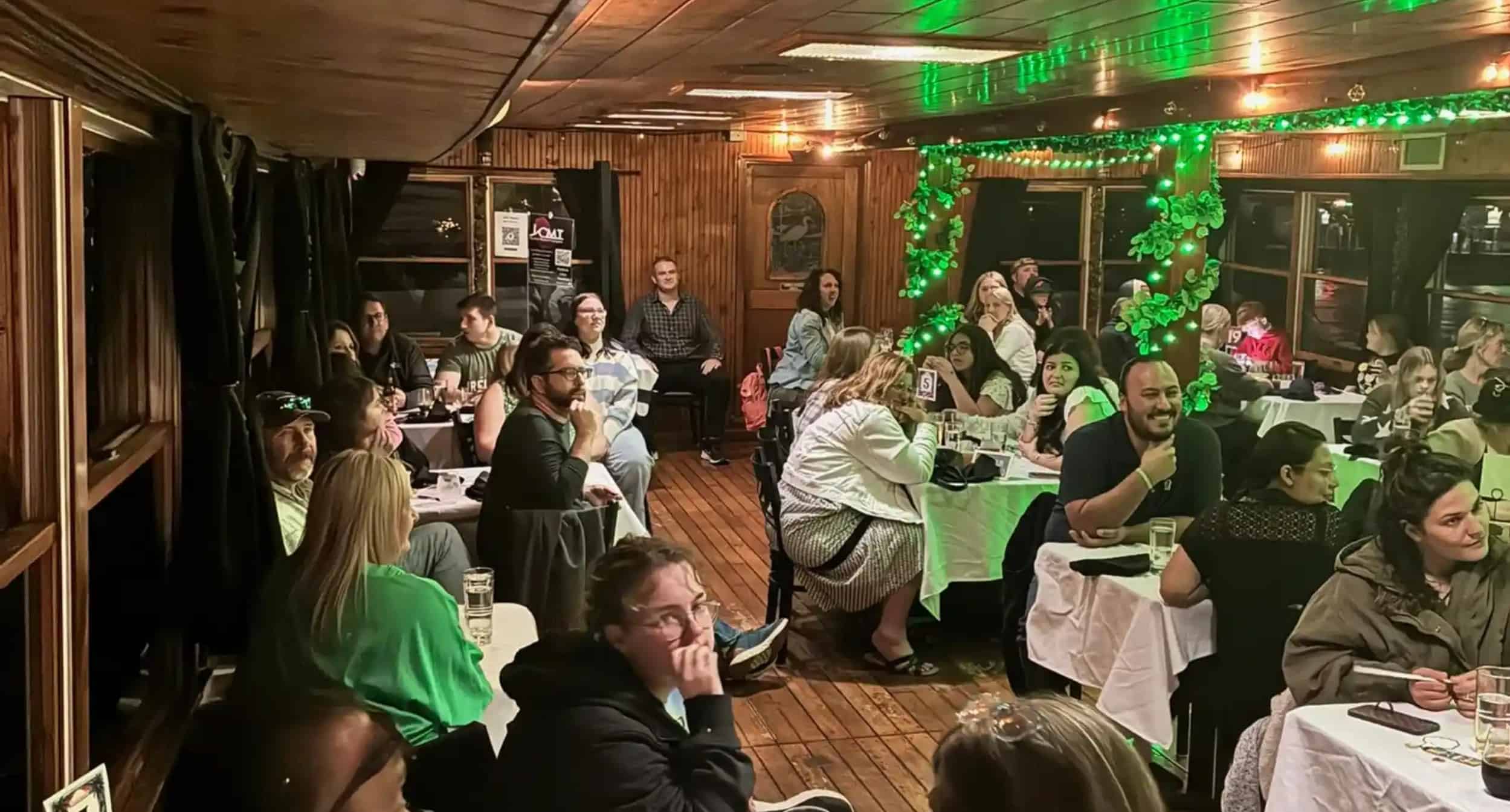Destin-Riverboat-Karaoke-Cruise-Aboard-the-Happy-Life
