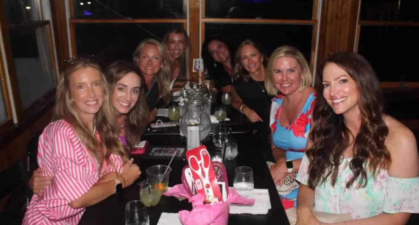 Destin-Riverboat-Karaoke-Cruise-Aboard-the-Happy-Life
