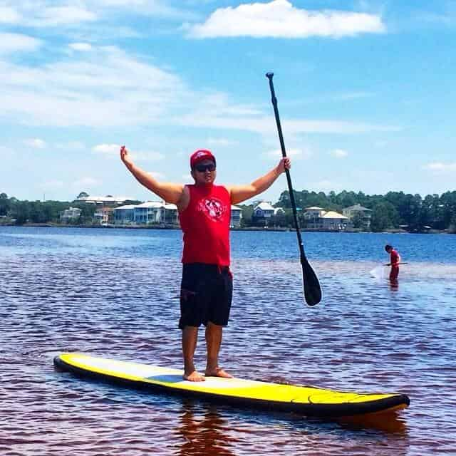 Paddleboard-Rental-with-Shoreline-Beach-Service