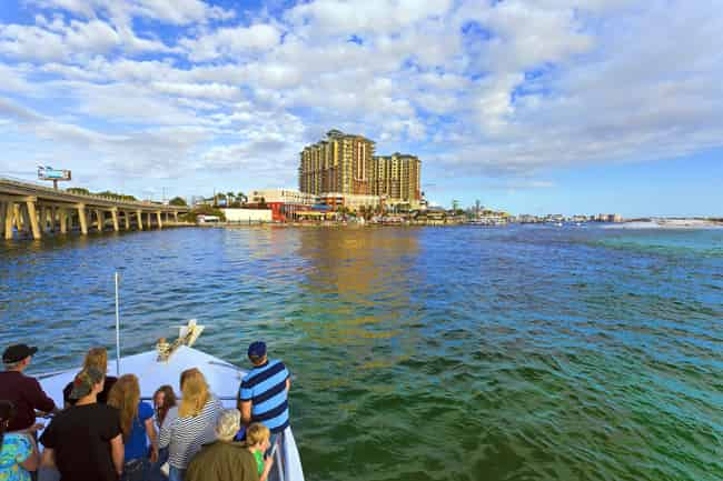 Dolphin-Watch-and-Destin-History-Cruise