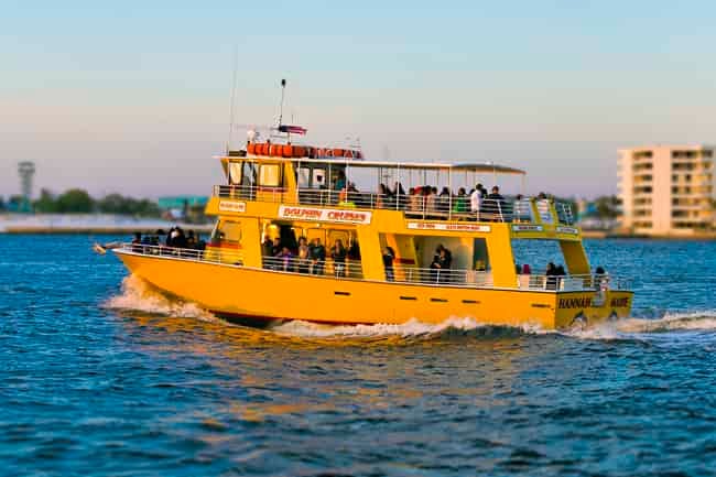 Dolphin-Watch-and-Destin-History-Cruise