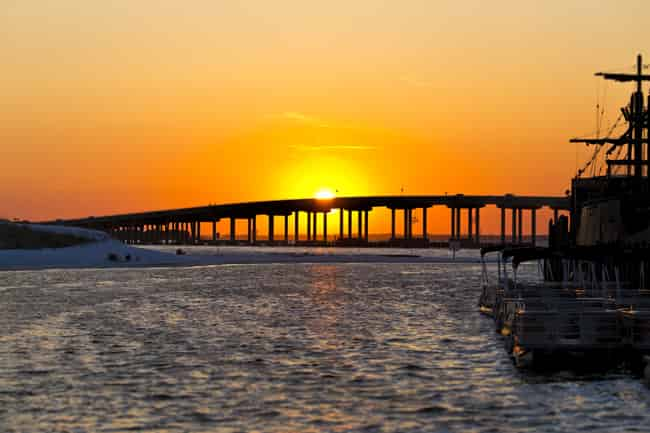 Deep-Sea-Fishing-Party-Boat-in-Destin