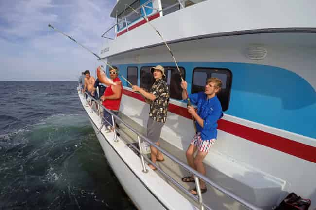 Deep-Sea-Fishing-Party-Boat-in-Destin