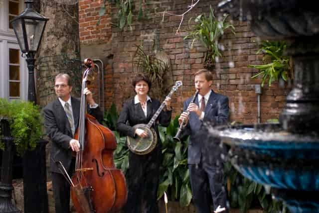 Jazz-Brunch-at-Court-Of-Two-Sisters-Restaurant-and-Courtyard